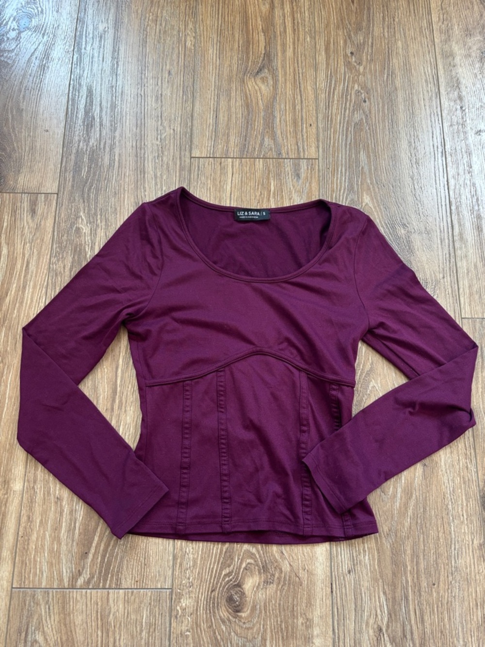 Liz & Sara Long-Sleeve Scoop Neck Peplum Top - Wine size S